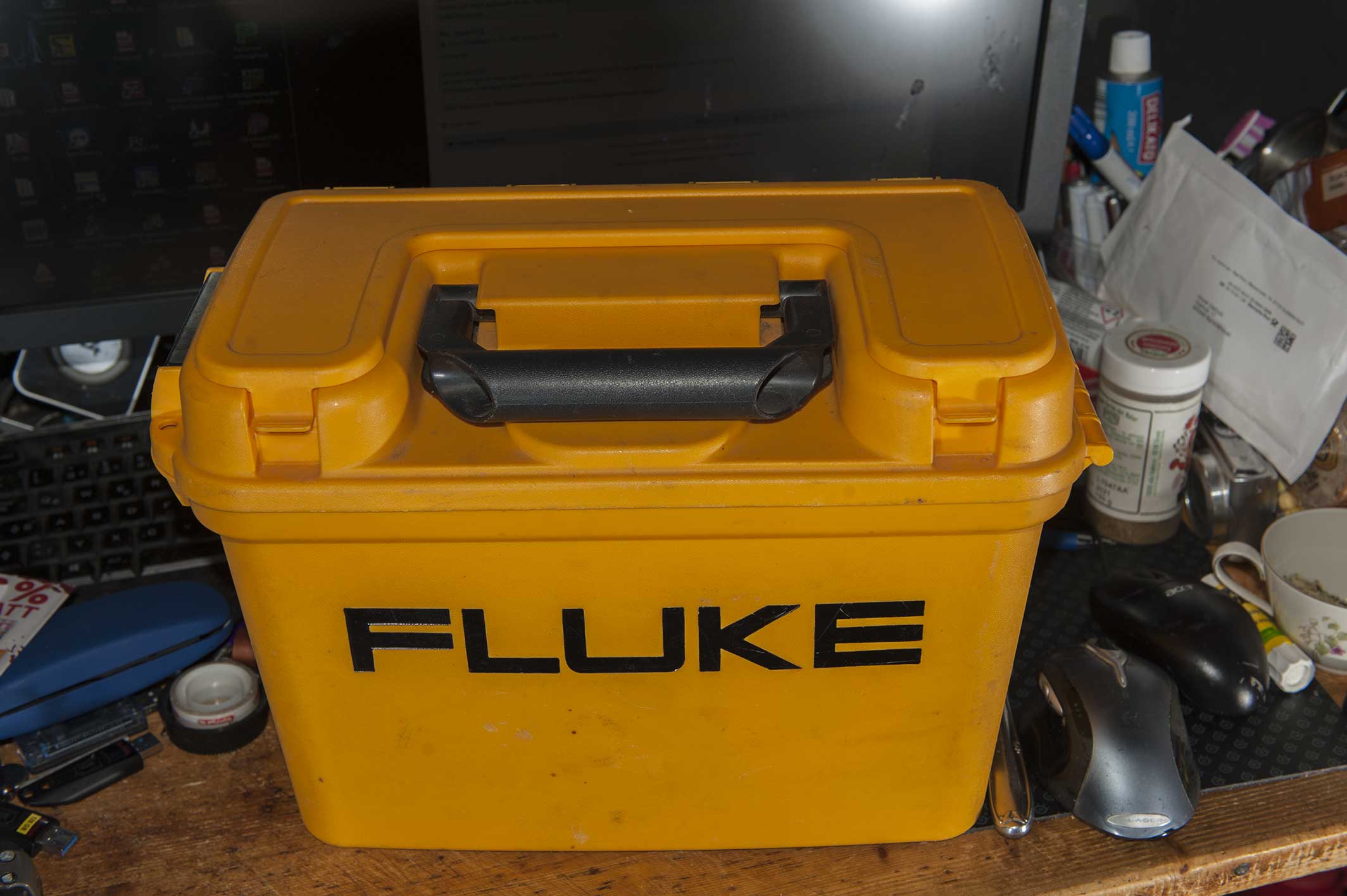 FLUKE-02.jpg